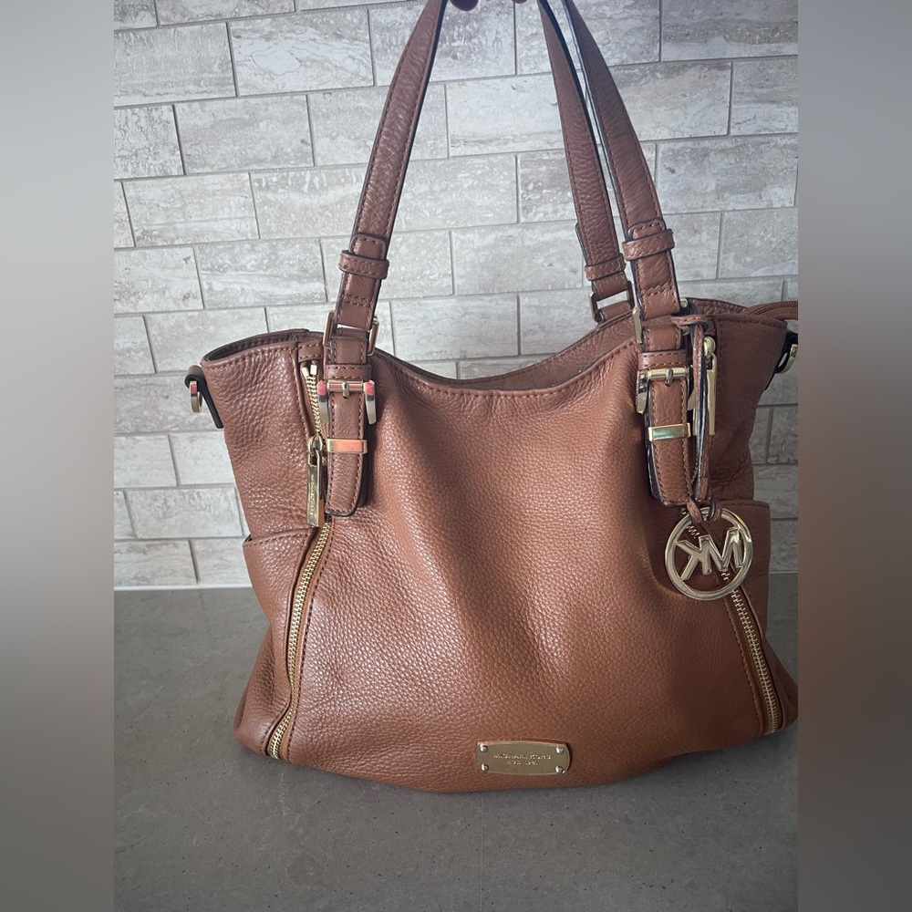 EUC Michael Kors Brown Leather Tote Bag